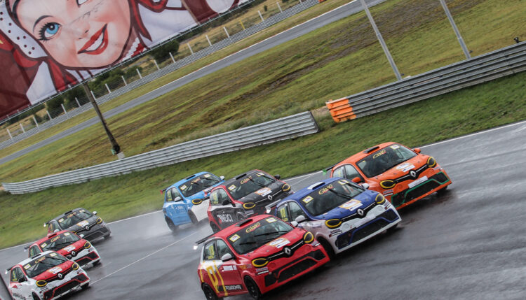 The Battle of Juniors Strengthens, Skulj and Makeš Hold the Lead