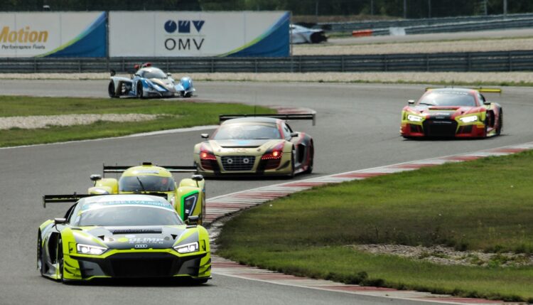 Jedlinski dominated GT Sprint on Sunday