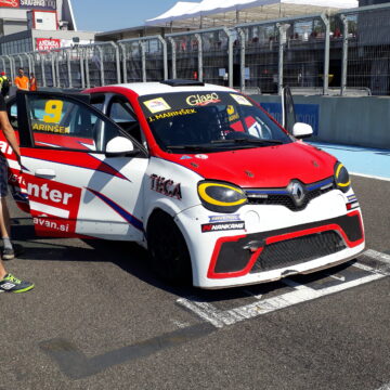 Jaka Marinšek from pole position to victory in Twingo Cup