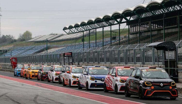 The large Twingo Cup grid is promising a dramatic spectacle