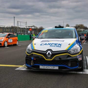 A hunt on Sandström in Clio Cup Bohemia