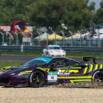 Miro Konopka wins the qualifying session, Kriystian Korzeniowski is the fastest among GT cars